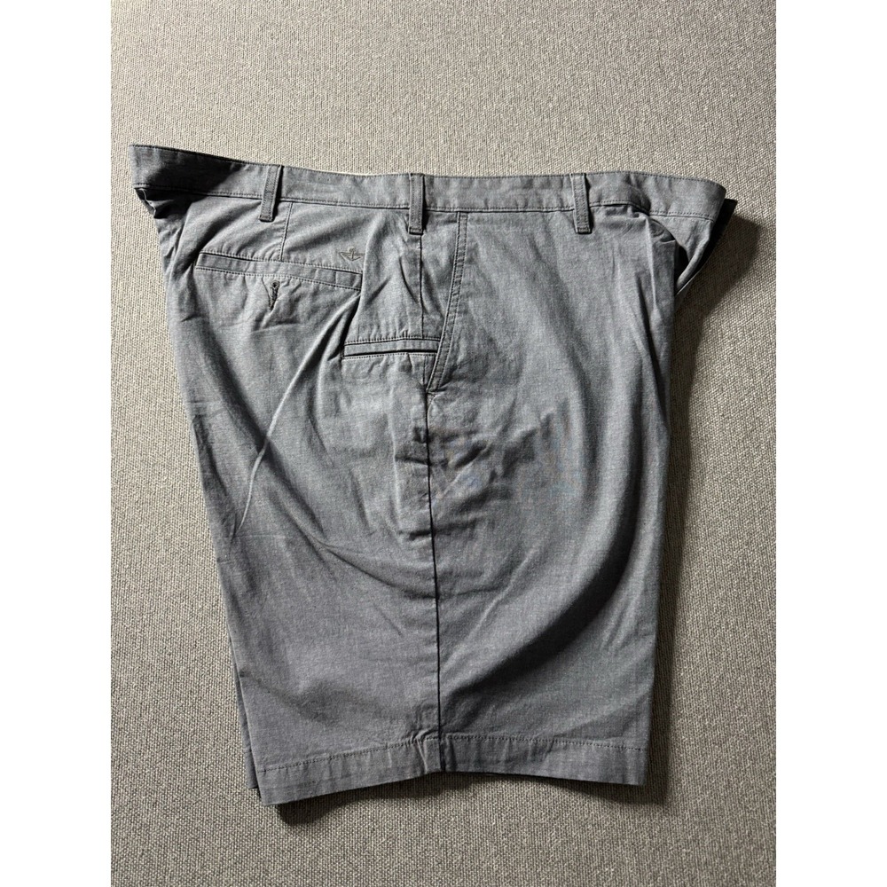 Dockers Men's Gray Chino Shorts With Tech Pocket Size 42